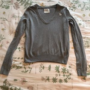 Abercrombie v neck sweater